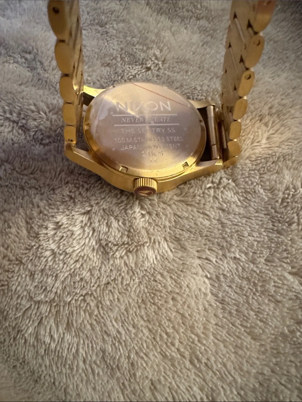 BRAND NEW NIXON SENTRY WATCH 42mm